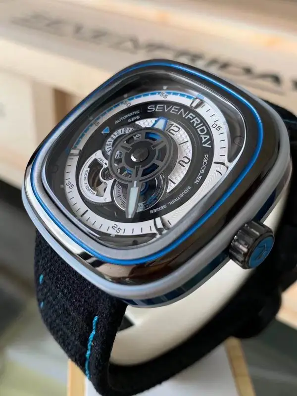 Seven Friday watch 090472